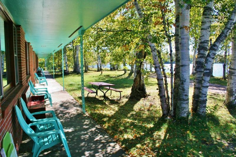 Historic Birch Lodge And Motel Trout Lake Exterior foto